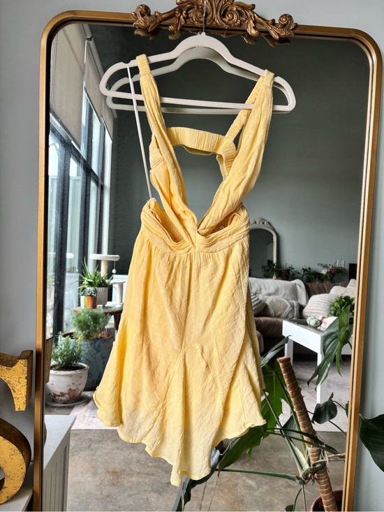 Hello Molly Dresses & Skirts - Hello Molly Soft Pastel Yellow Dress